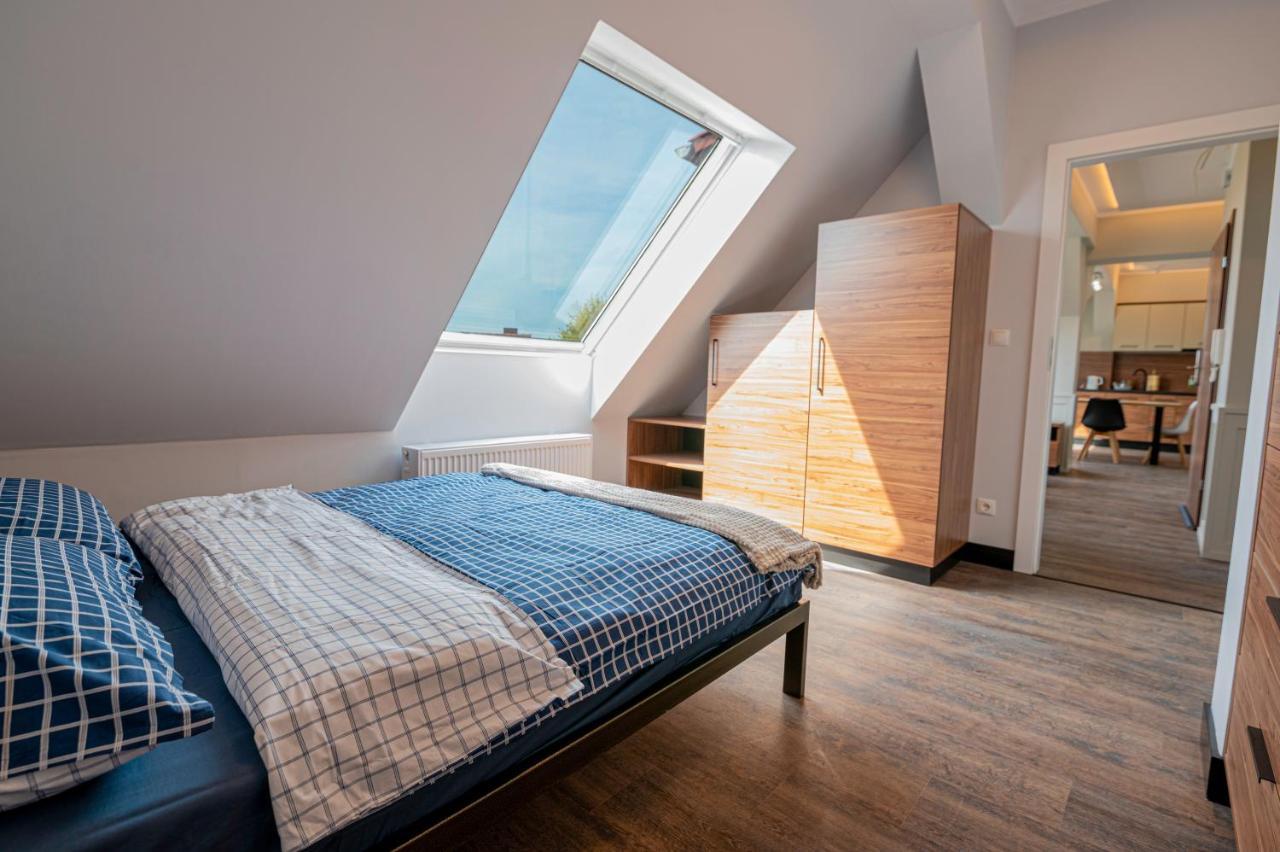 Vip Apb 63qm 3 Zi Dachgeschoss Klimaanlage Grosse Wohnkueche Grosses Bad 2 Wcs 3 Betten 1 Schlafsofa Apartment